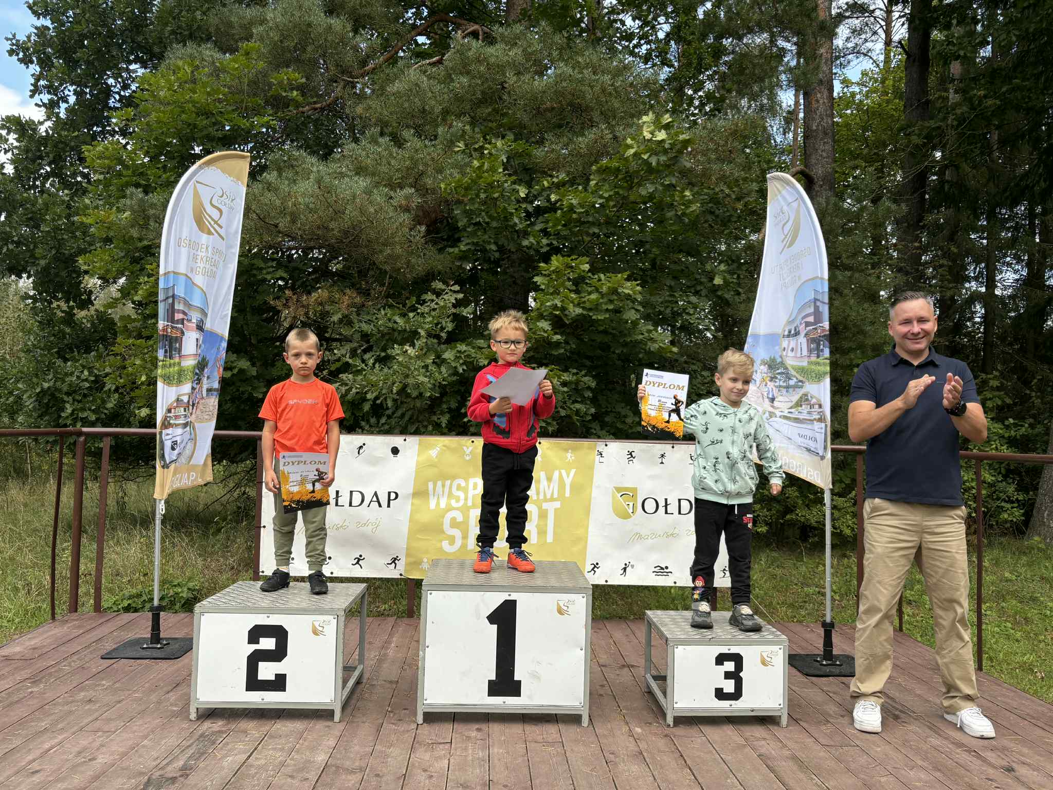 193e22d8-4144-449a-a649-0d41e7b27751