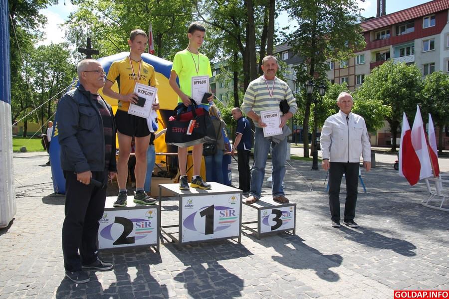 969592_617984201559862_1107323149_n